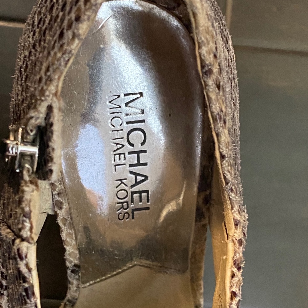 Beautiful Michael Michael Kors Python Heels (8) - image 6